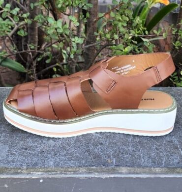 Hush Puppies Avay Mid Brown Cow SA Leather