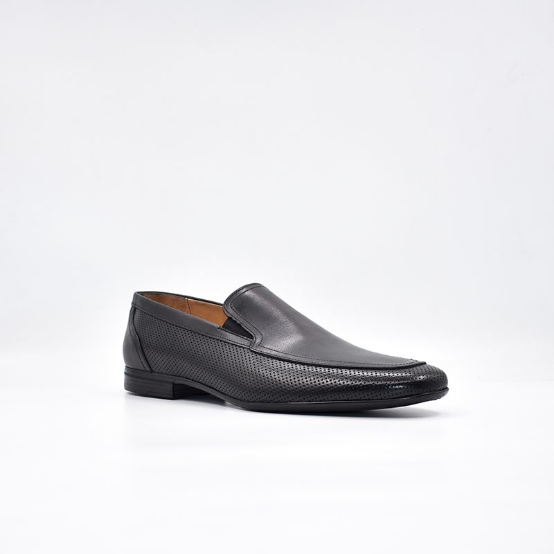 Le Santé | 269-845 Black Loafers with Perforations | Metro Menlyn