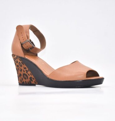 Froggie 12422 Ankle Strap Wedge Sandal in Tan Multi