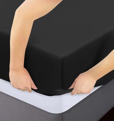 Simon Baker Fitted Sheet - Black