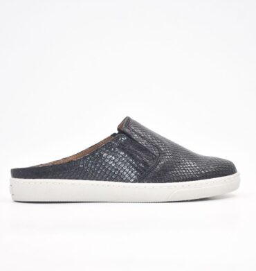 Froggie 12584 Slip-on Sneaker with Removable in Black