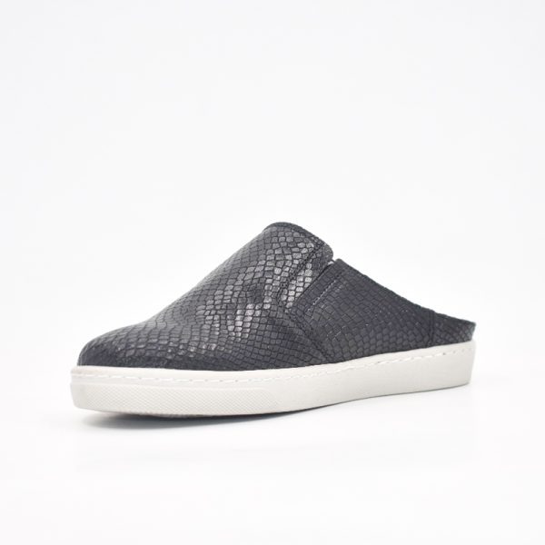 Froggie 12584 Slip-on Sneaker with Removable in Black - Image 4