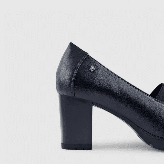 Hush Puppies Roma Block Heel Slip-On Black (3)