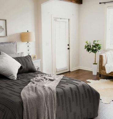 Tufted Stripe Black Duvet Cover